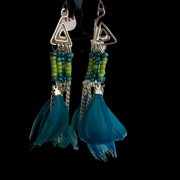 CUTE BEADED AND FEATHER DANGLE EARRINGS - Picture 4 of 11
